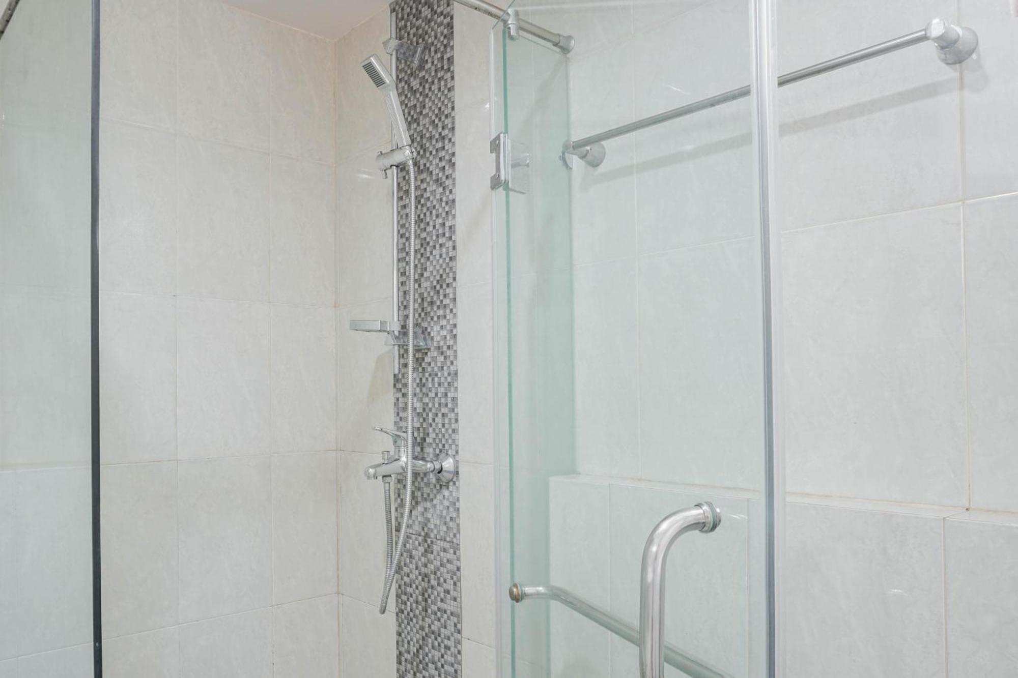 Apartemen Location 2br At The Wave Kuningan By Travelio *